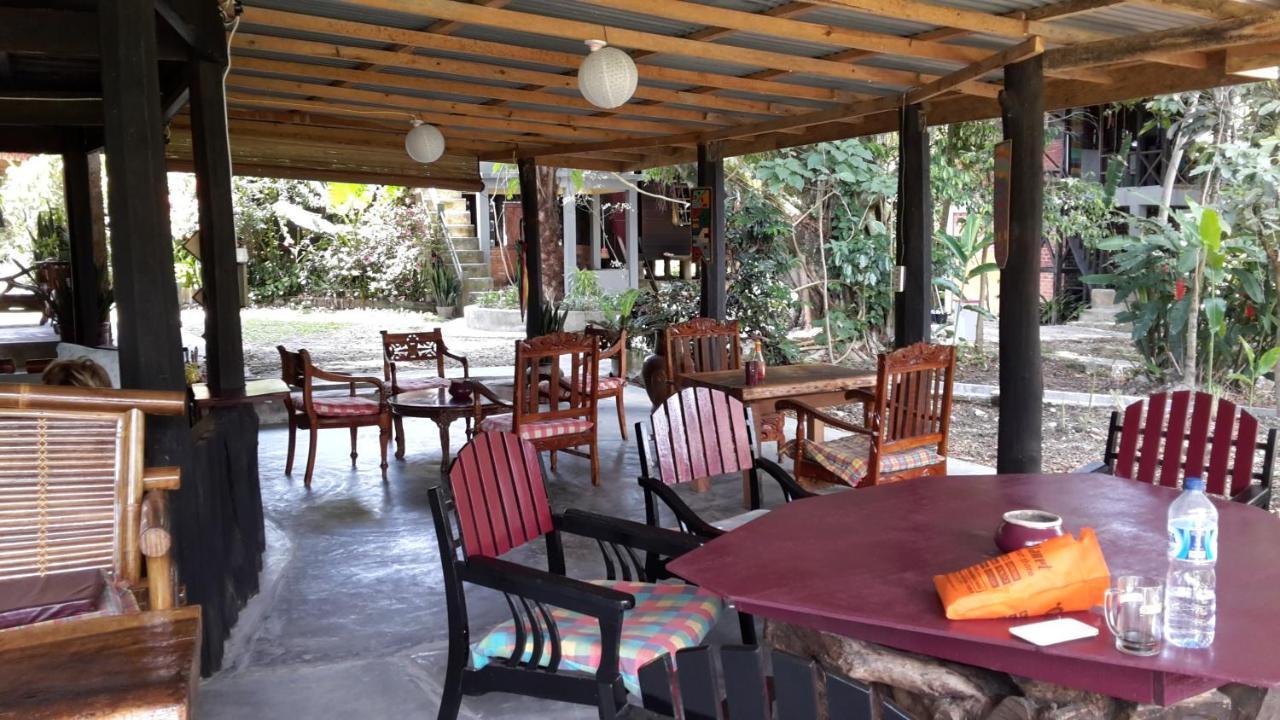Liberta Homestay Tuk Tuk Exteriér fotografie